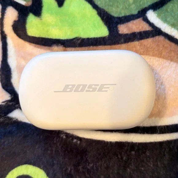 New BOSE QCEarbuds headphones AirPods wireless Bluetooth earbuds electronics - Picture 5 of 12